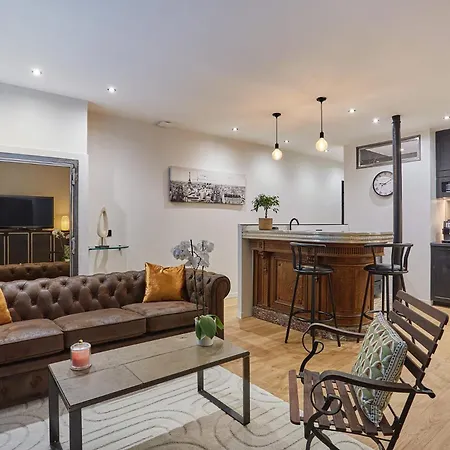 In The Center Of By Studioprestige Apartment *